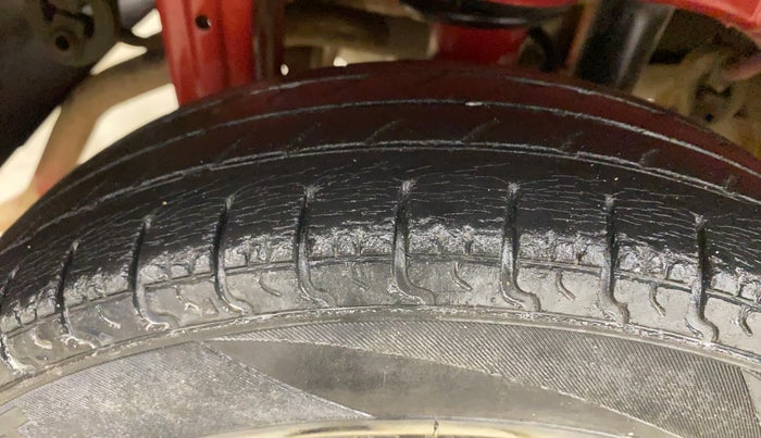 2016 Maruti Alto 800 LXI, Petrol, Manual, 26,938 km, Right Rear Tyre Tread