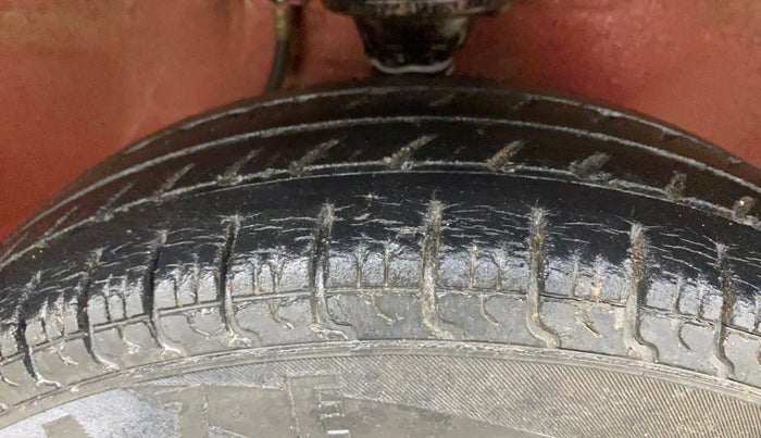 2016 Maruti Alto 800 LXI, Petrol, Manual, 26,938 km, Right Front Tyre Tread