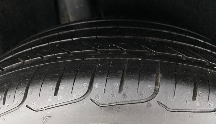 2016 Maruti Baleno ALPHA PETROL 1.2, Petrol, Manual, 94,552 km, Right Rear Tyre Tread