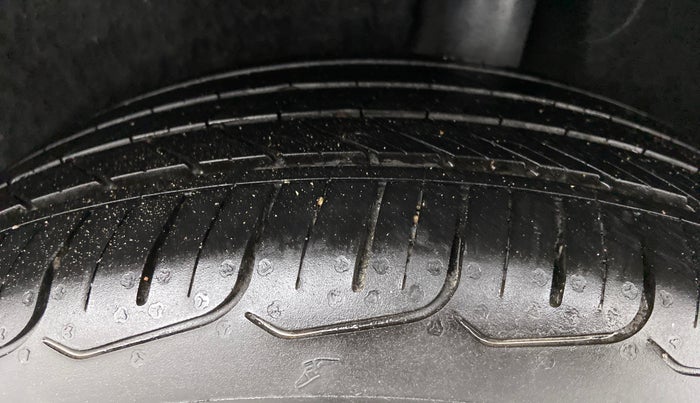 2016 Maruti Baleno ALPHA PETROL 1.2, Petrol, Manual, 94,552 km, Left Rear Tyre Tread