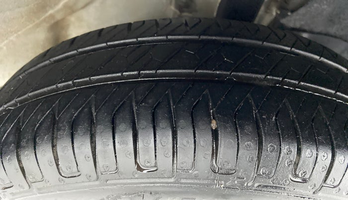 2020 Maruti New Wagon-R LXI 1.0 L, Petrol, Manual, 13,473 km, Right Front Tyre Tread