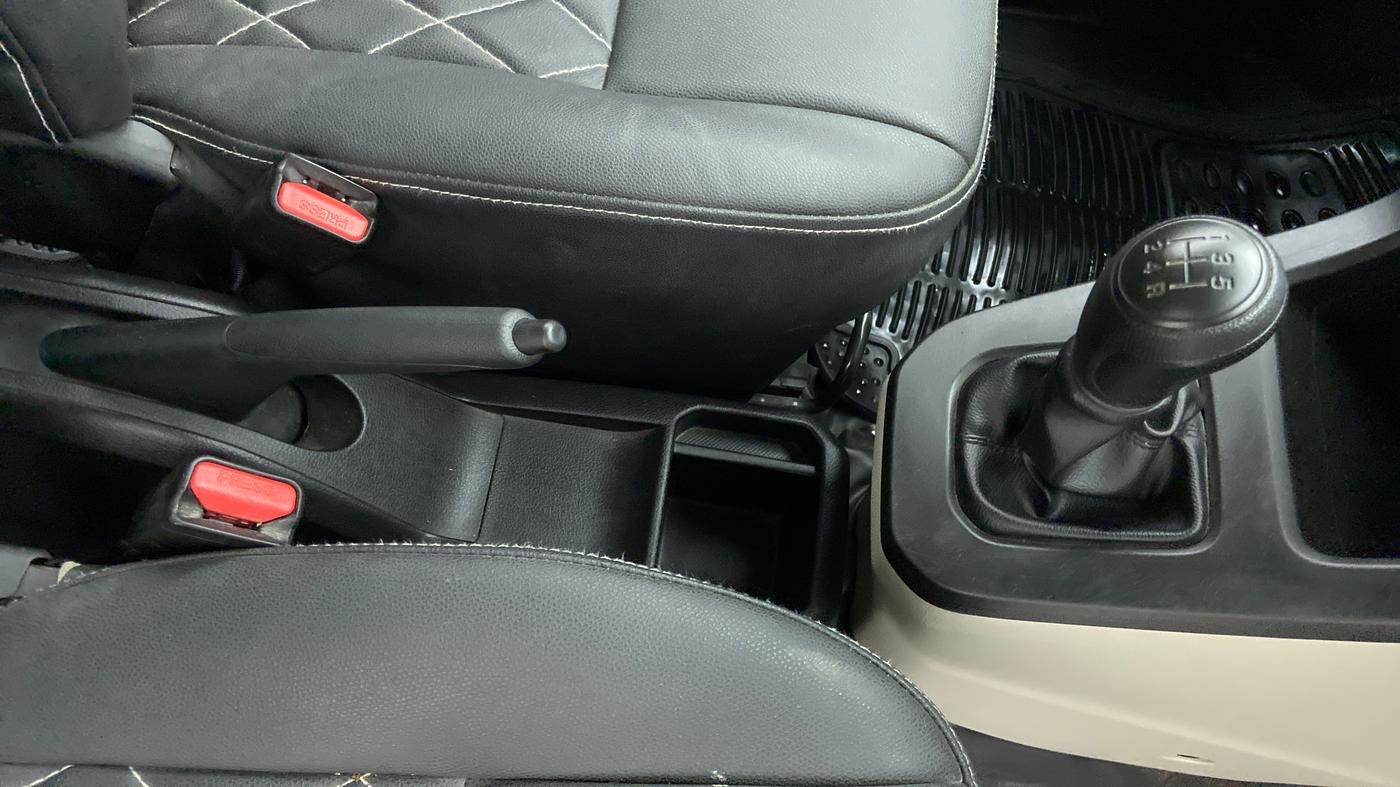 2020 Maruti New Wagon-R LXI 1.0 L, Petrol, Manual, 13,473 km, Gear Lever