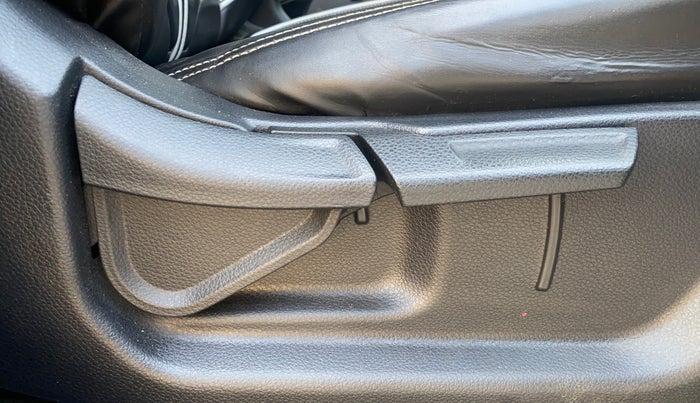 2020 KIA SONET HTK PLUS 1.0 DCT, Petrol, Automatic, 59,261 km, Driver Side Adjustment Panel