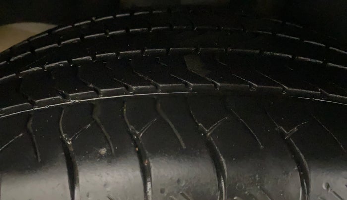 2023 Hyundai ALCAZAR PLATINUM(O) 7STR 1.5 AT, Diesel, Automatic, 19,266 km, Right Rear Tyre Tread