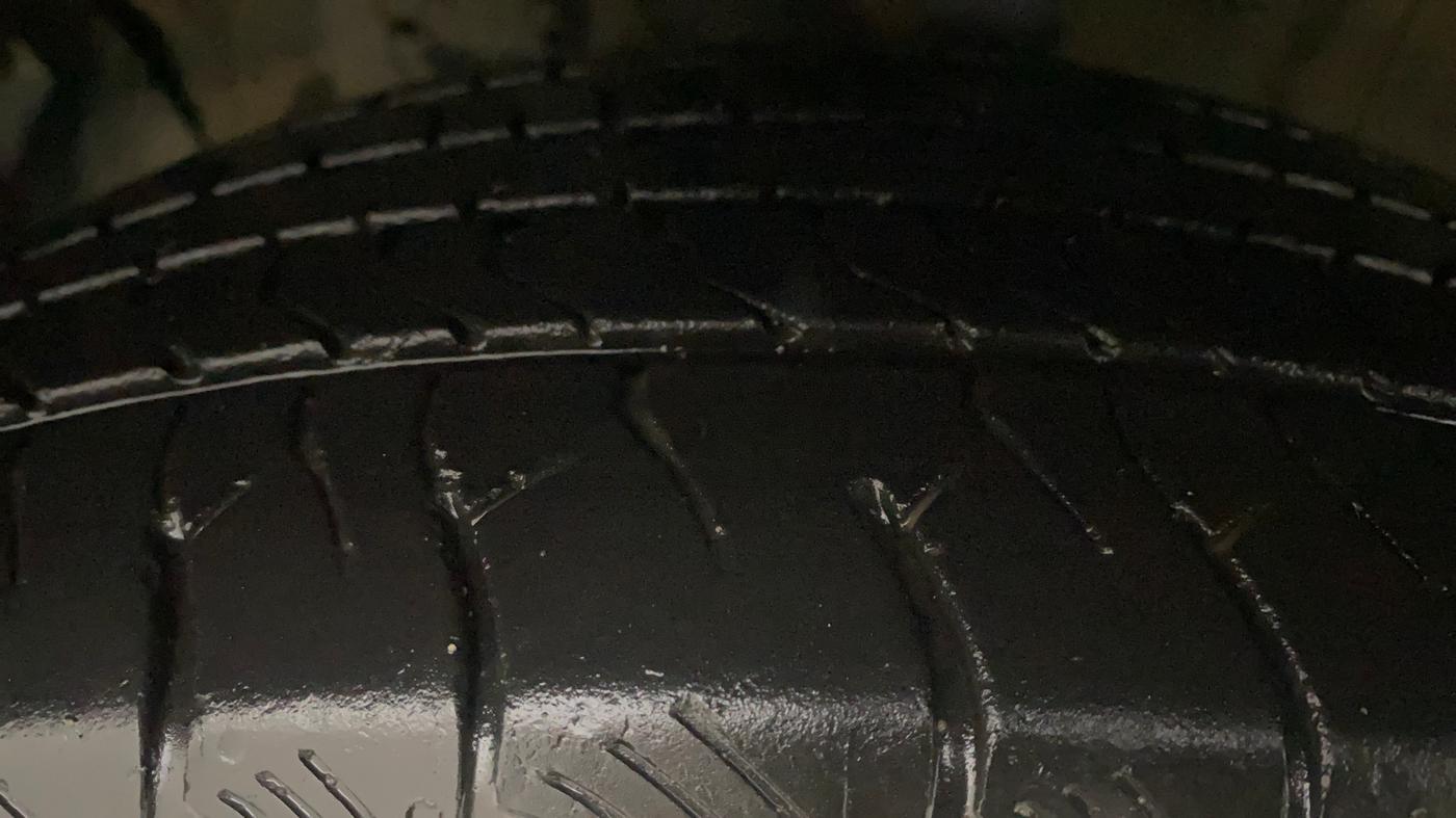 2023 Hyundai ALCAZAR PLATINUM(O) 7STR 1.5 AT, Diesel, Automatic, 19,266 km, Left Front Tyre Tread