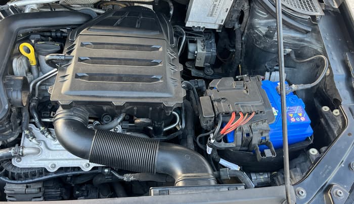 2020 Volkswagen Polo HIGHLINE PLUS 1.0, Petrol, Manual, 95,155 km, Engine View - Left