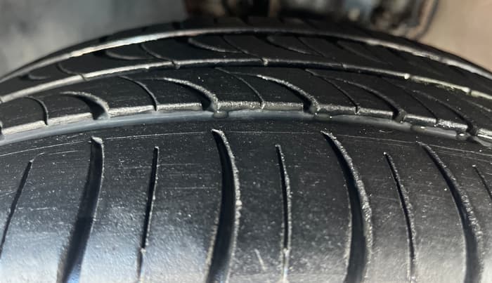 2020 Volkswagen Polo HIGHLINE PLUS 1.0, Petrol, Manual, 95,155 km, Left Front Tyre Tread