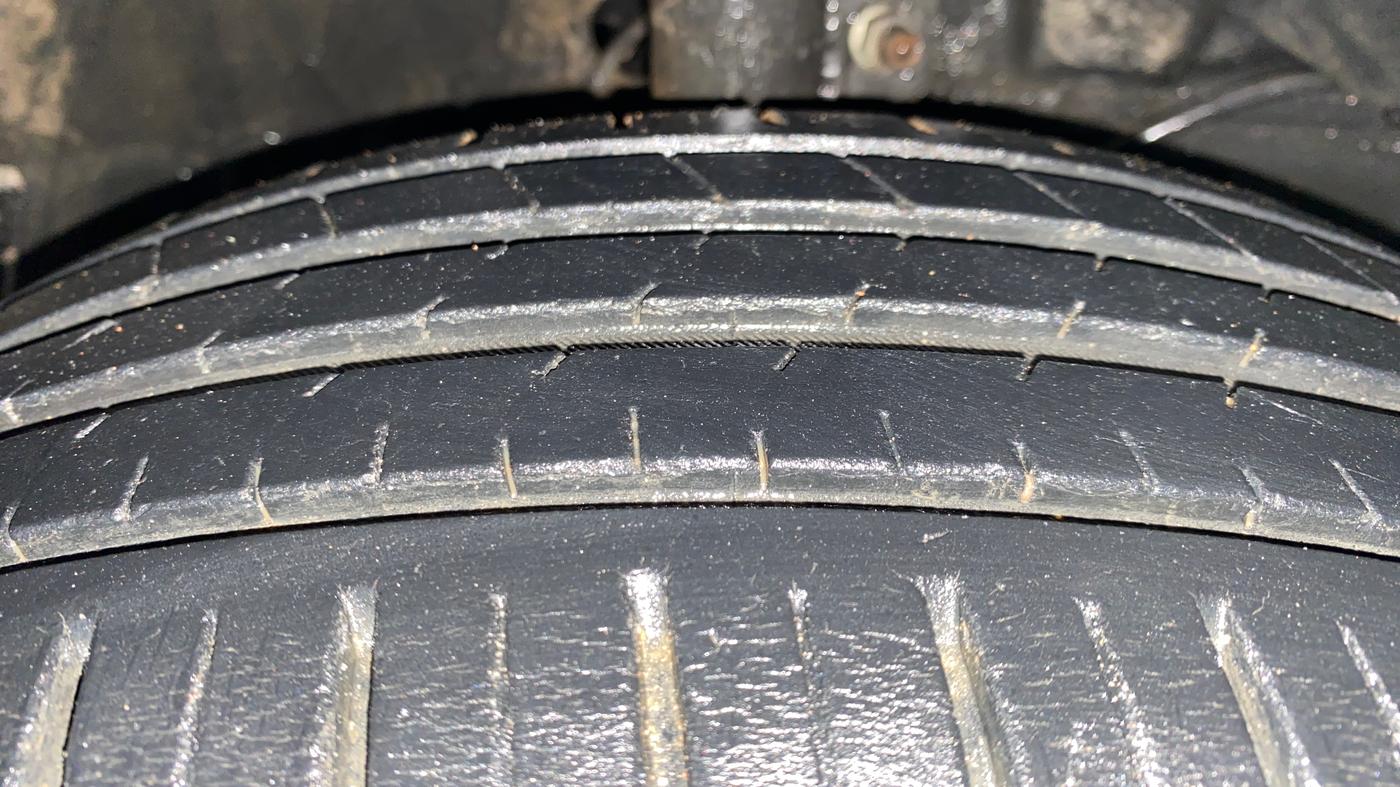 2020 Toyota Glanza G, Petrol, Manual, 27,466 km, Right Front Tyre Tread