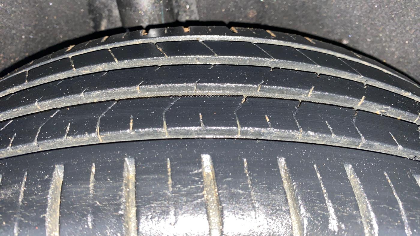 2020 Toyota Glanza G, Petrol, Manual, 27,466 km, Right Rear Tyre Tread