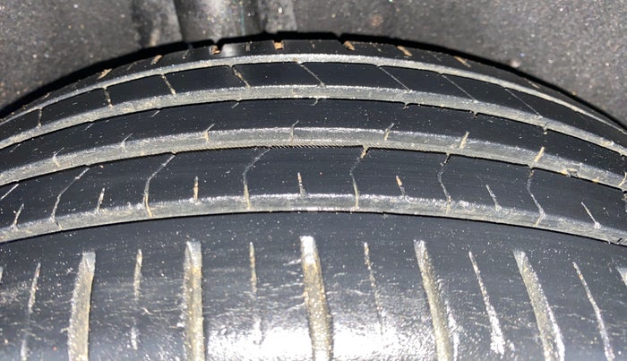2020 Toyota Glanza G, Petrol, Manual, 27,466 km, Right Rear Tyre Tread