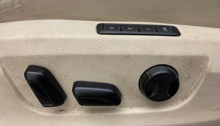 2016 Skoda Superb 1.8 TSI LK AT, Petrol, Automatic, 24,103 km, Electrically Adjustable Driver's Seat