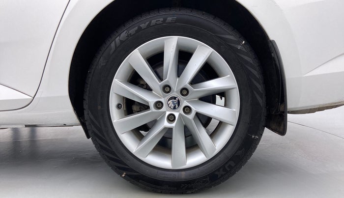 2016 Skoda Superb 1.8 TSI LK AT, Petrol, Automatic, 24,103 km, Left Rear Wheel