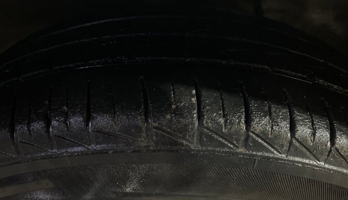 2020 Maruti Alto LXI, Petrol, Manual, 40,235 km, Left Front Tyre Tread
