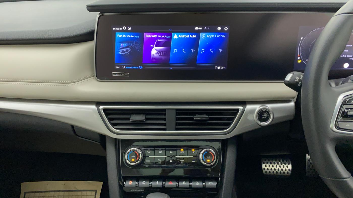 2022 Mahindra XUV700 AX 7 LUXURY D AWD AT 7 STR, Diesel, Automatic, 4,418 km, Air Conditioner