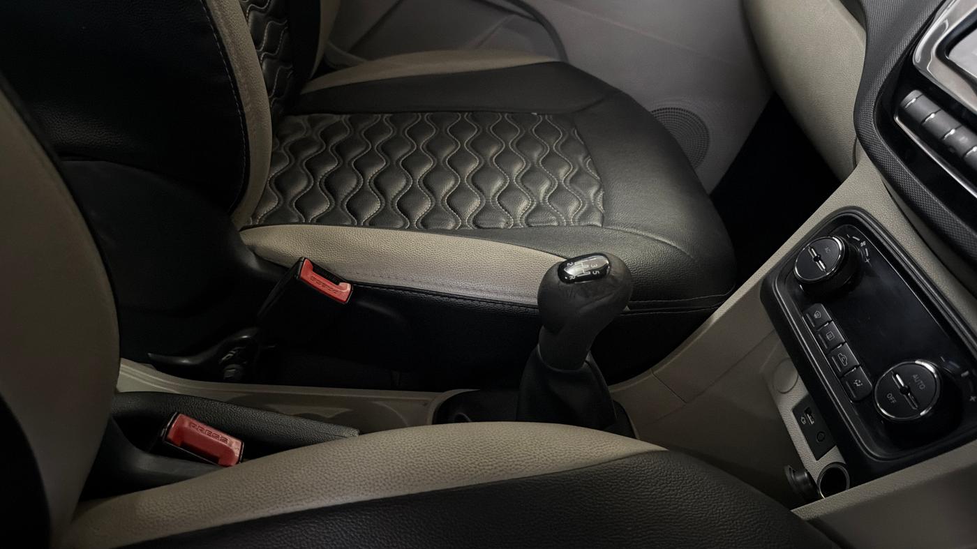 2022 Tata Tiago XZ PLUS PETROL, Petrol, Manual, 37,108 km, Gear Lever