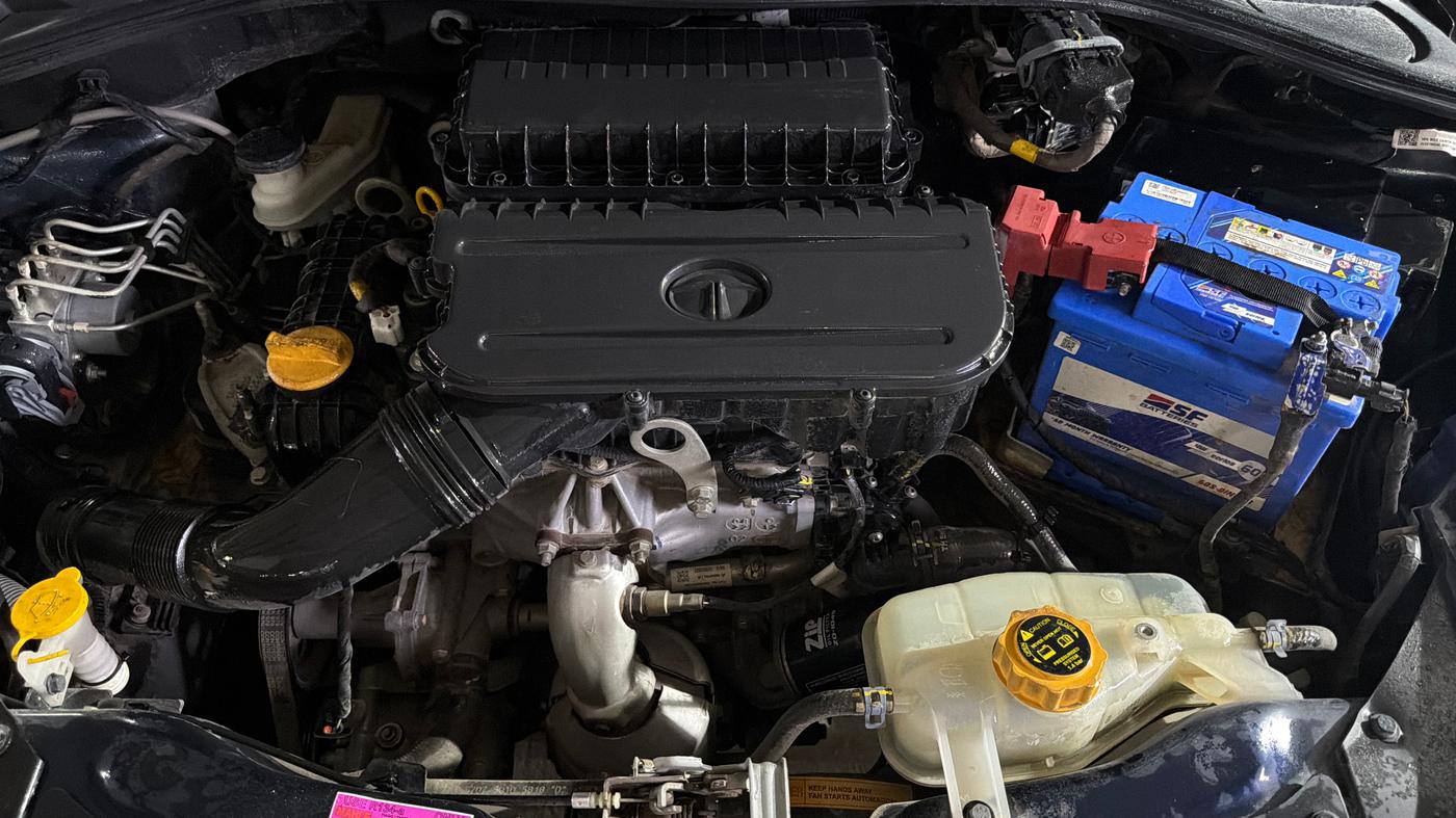 2022 Tata Tiago XZ PLUS PETROL, Petrol, Manual, 37,108 km, Engine View