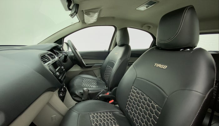 2018 Tata Tiago XZ PETROL, Petrol, Manual, 30,392 km, Right Side Front Door Cabin