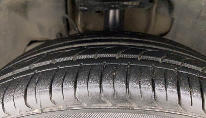 2018 Tata Tiago XZ PETROL, Petrol, Manual, 30,392 km, Left Front Tyre Tread