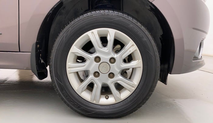 2018 Tata Tiago XZ PETROL, Petrol, Manual, 30,392 km, Right Front Wheel