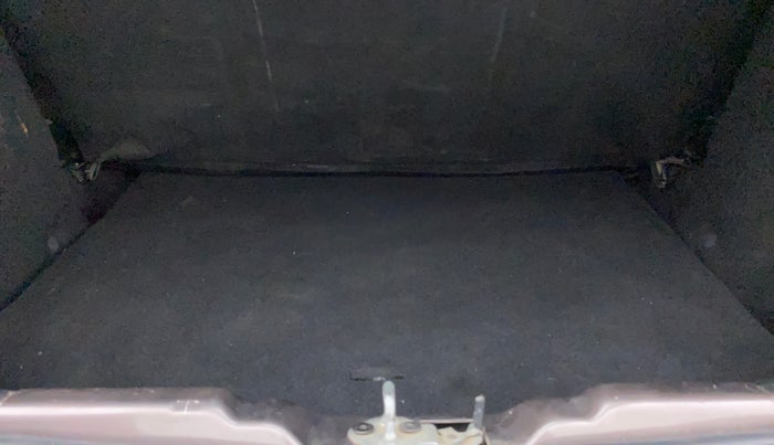 2018 Tata Tiago XZ PETROL, Petrol, Manual, 30,392 km, Boot Inside