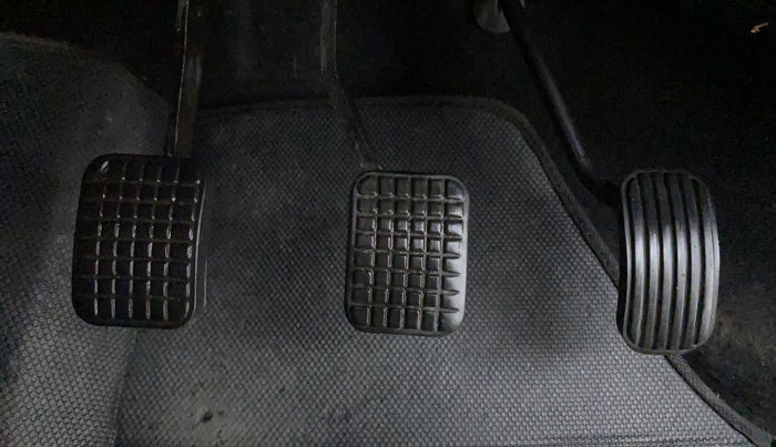 2018 Tata Tiago XZ PETROL, Petrol, Manual, 30,392 km, Pedals