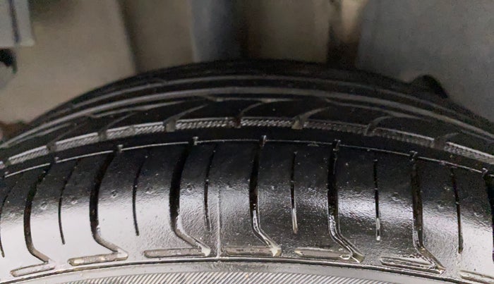 2018 Tata Tiago XZ PETROL, Petrol, Manual, 30,392 km, Right Rear Tyre Tread