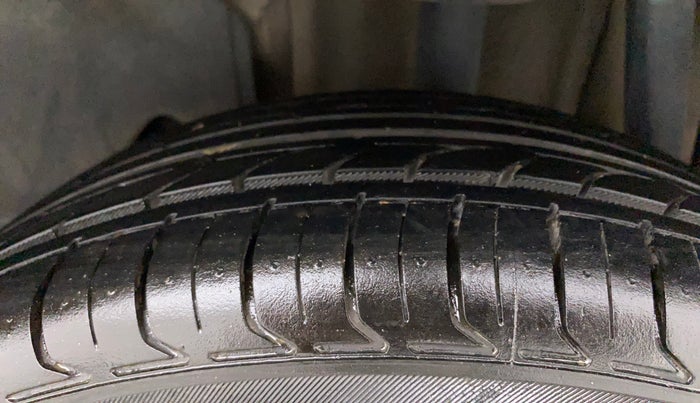 2018 Tata Tiago XZ PETROL, Petrol, Manual, 30,392 km, Left Rear Tyre Tread