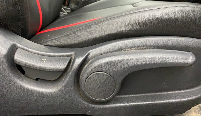 2016 Hyundai Elite i20 SPORTZ 1.2, Petrol, Manual, 76,720 km, Driver Side Adjustment Panel