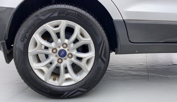 2013 Ford Ecosport 1.5TITANIUM TDCI, Diesel, Manual, 1,06,815 km, Right Rear Wheel