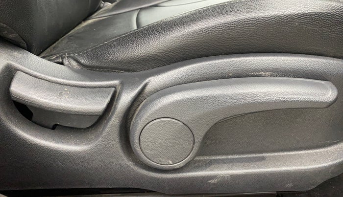 2019 Hyundai Elite i20 SPORTZ PLUS  1.2 CVT, Petrol, Automatic, 72,291 km, Driver Side Adjustment Panel