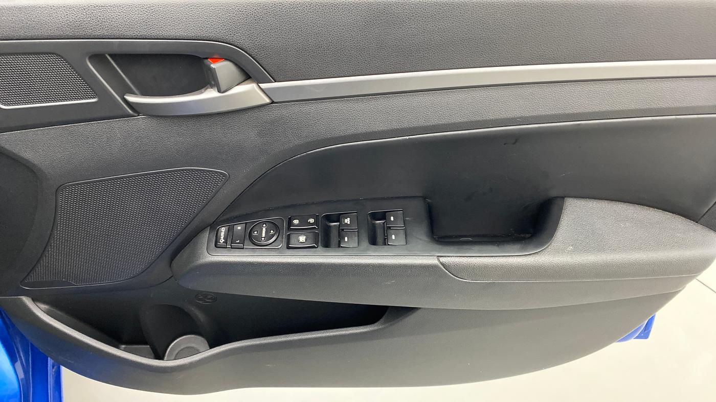 2018 Hyundai New Elantra 2.0 SX AT PETROL, Petrol, Automatic, 26,986 km, Driver Side Door Panels Control