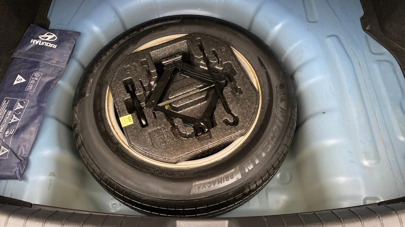 2018 Hyundai New Elantra 2.0 SX AT PETROL, Petrol, Automatic, 26,986 km, Spare Tyre