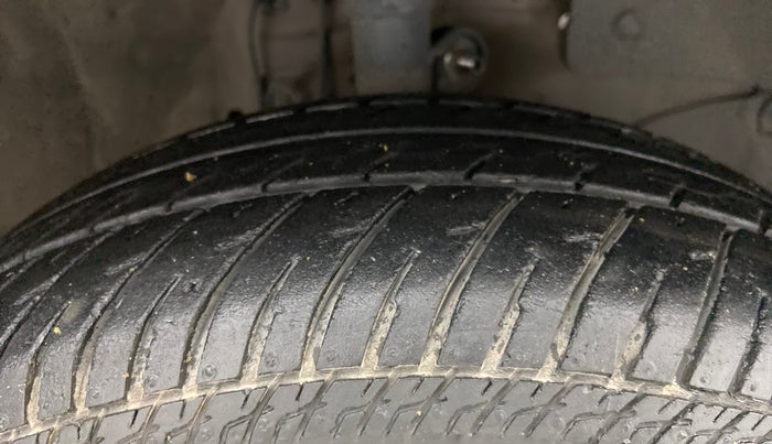 2016 Honda Amaze 1.2L I-VTEC S AT, Petrol, Automatic, 98,332 km, Right Front Tyre Tread
