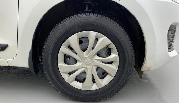 2021 Maruti Swift VXI, Petrol, Manual, 26,494 km, Right Front Wheel