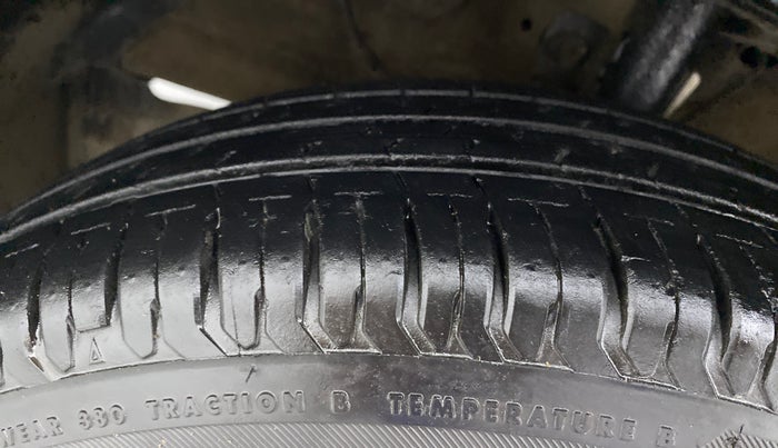 2021 Maruti Swift VXI, Petrol, Manual, 26,494 km, Left Front Tyre Tread