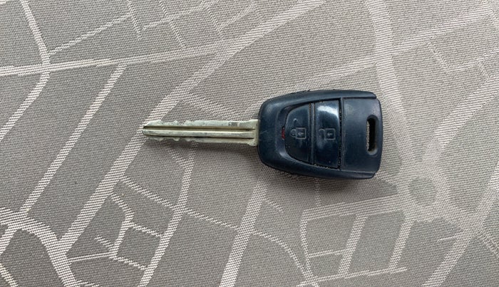 2017 Hyundai Grand i10 SPORTZ (O) AT 1.2 KAPPA VTVT, Petrol, Automatic, 96,928 km, Key Close Up