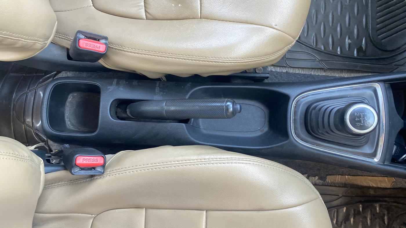2018 Honda Amaze 1.2L I-VTEC VX, Petrol, Manual, 75,874 km, Gear Lever