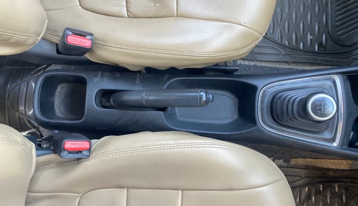 2018 Honda Amaze 1.2L I-VTEC VX, Petrol, Manual, 75,906 km, Gear Lever