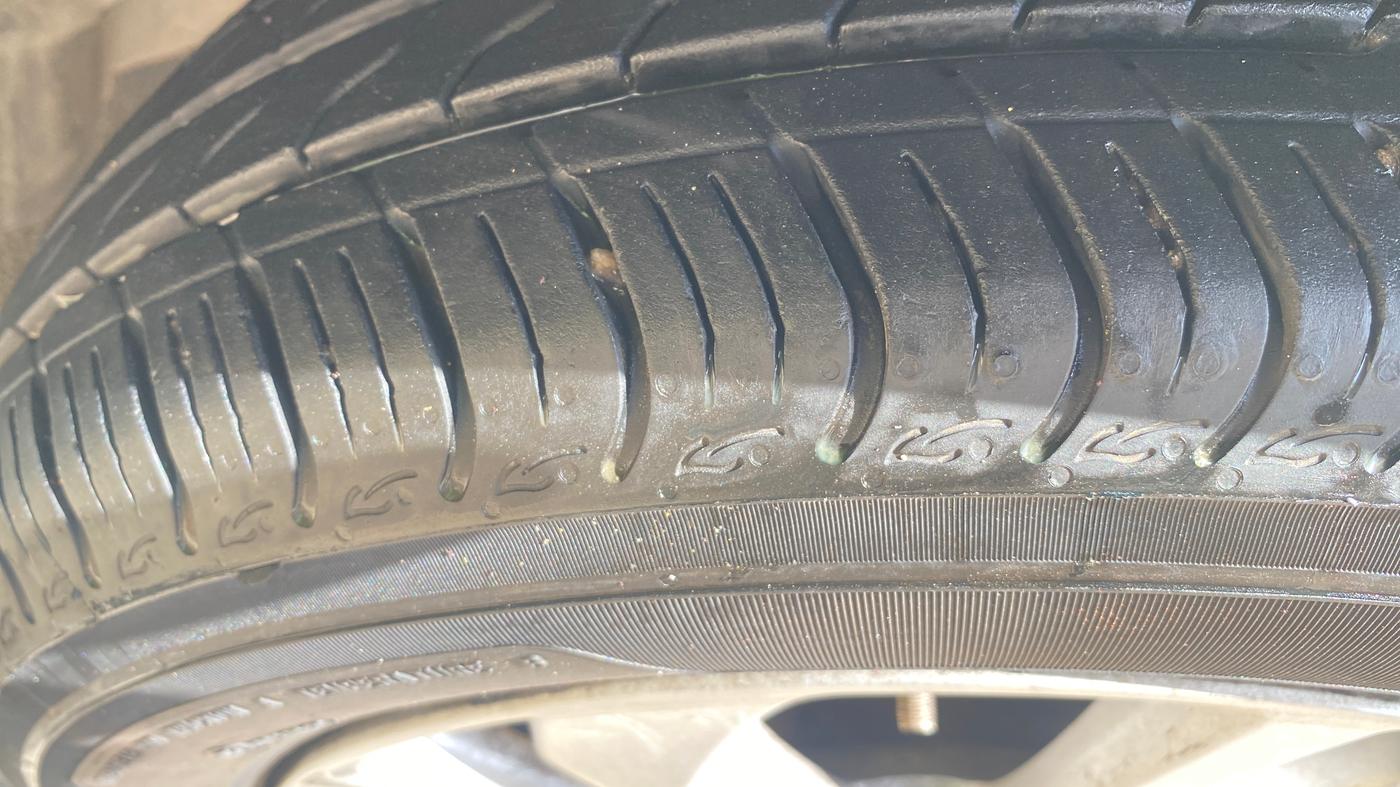2018 Honda Amaze 1.2L I-VTEC VX, Petrol, Manual, 75,874 km, Right Front Tyre Tread