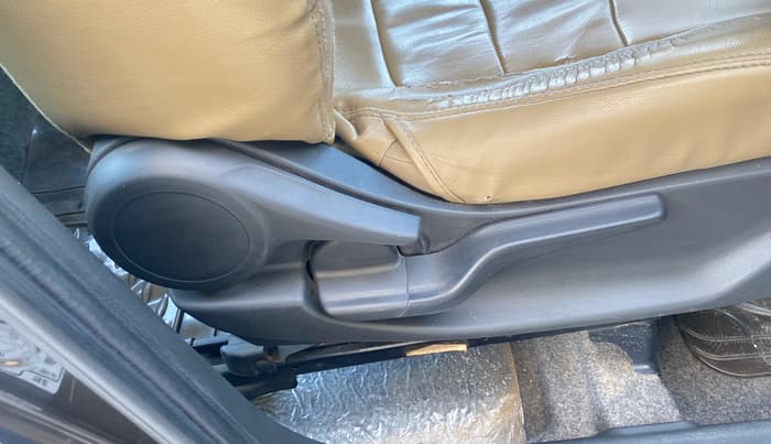 2018 Honda Amaze 1.2L I-VTEC VX, Petrol, Manual, 75,906 km, Driver Side Adjustment Panel