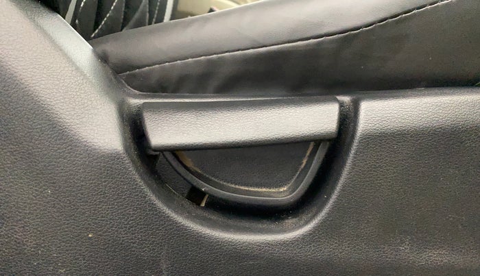 2019 Hyundai NEW SANTRO MAGNA, Petrol, Manual, 60,680 km, Driver Side Adjustment Panel