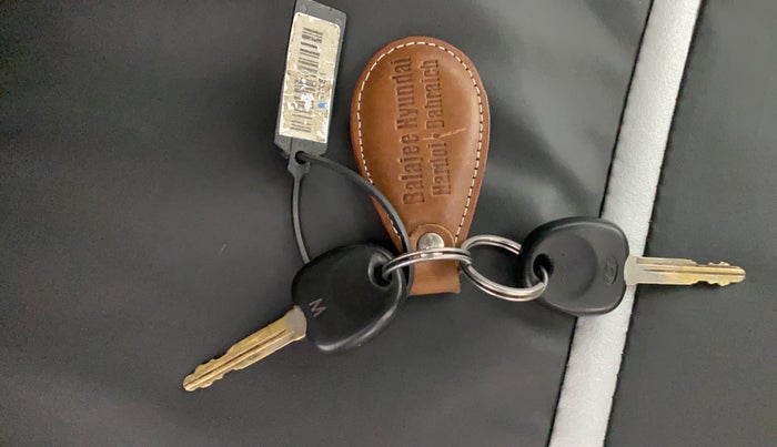 2019 Hyundai NEW SANTRO MAGNA, Petrol, Manual, 60,680 km, Key Close Up