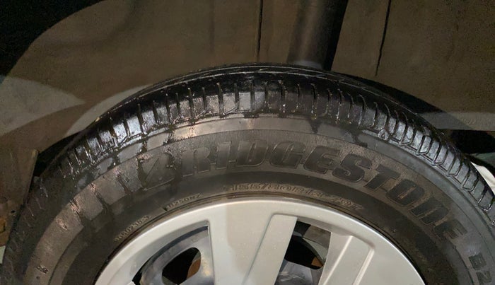 2016 Renault Kwid RXT 0.8, Petrol, Manual, 92,608 km, Left Rear Tyre Tread