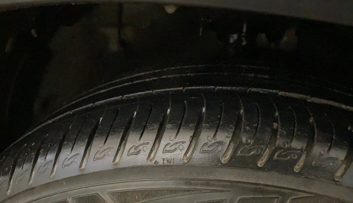 2024 KIA SONET GTX PLUS 1.0 TURBO PETROL DCT, Petrol, Automatic, 32,532 km, Right Front Tyre Tread