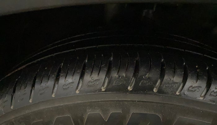 2024 KIA SONET GTX PLUS 1.0 TURBO PETROL DCT, Petrol, Automatic, 32,532 km, Left Front Tyre Tread