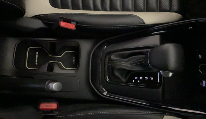 2024 KIA SONET GTX PLUS 1.0 TURBO PETROL DCT, Petrol, Automatic, 32,532 km, Gear Lever