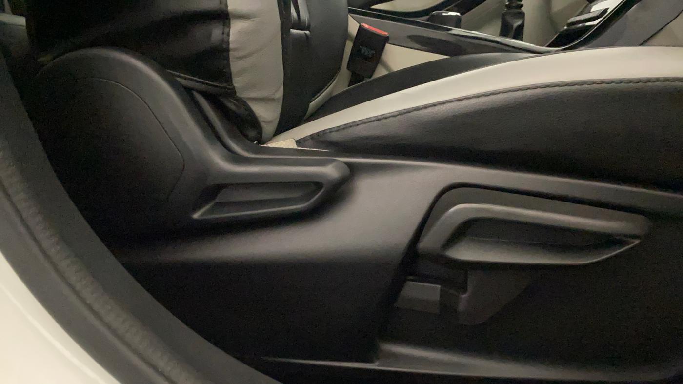2022 Tata NEXON XZ PLUS PETROL, Petrol, Manual, 20,033 km, Driver Side Adjustment Panel