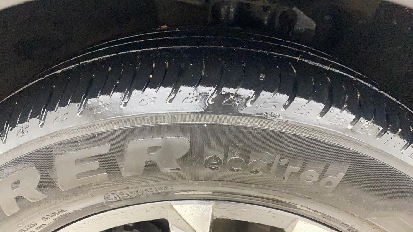 2023 Mahindra XUV700 AX 7 D AT 7 STR, Diesel, Automatic, 87,623 km, Left Front Tyre Tread