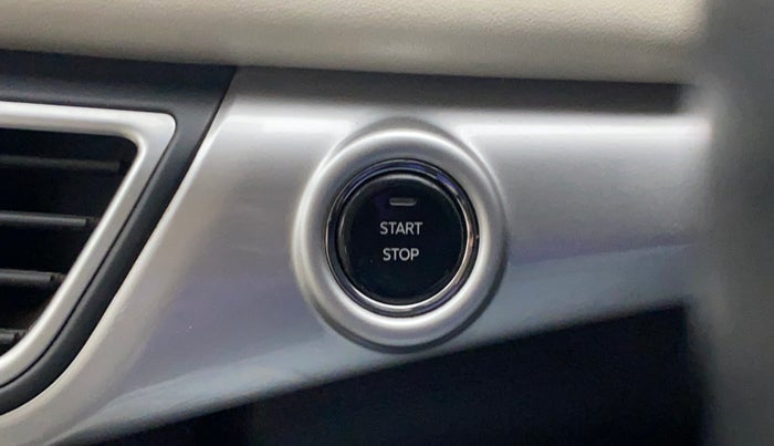 2023 Mahindra XUV700 AX 7 D AT 7 STR, Diesel, Automatic, 87,623 km, Keyless Start/ Stop Button