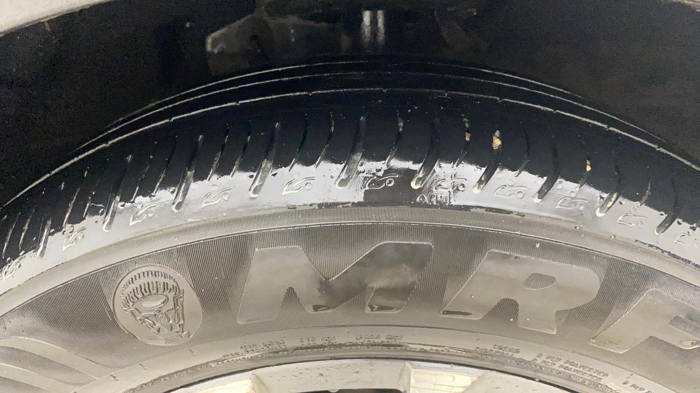 2023 Mahindra XUV700 AX 7 D AT 7 STR, Diesel, Automatic, 87,623 km, Right Front Tyre Tread
